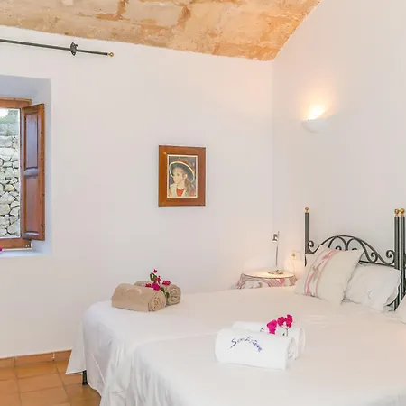 Holiday home Historical House Mallorca Pool Wifi Airconheat